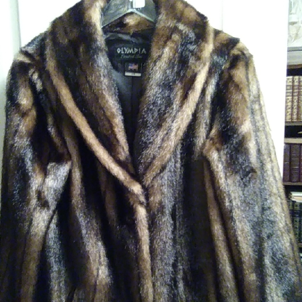 Women's Luxurious Teddy Coat - Deep Brown